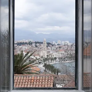 Varos , Split Croatia